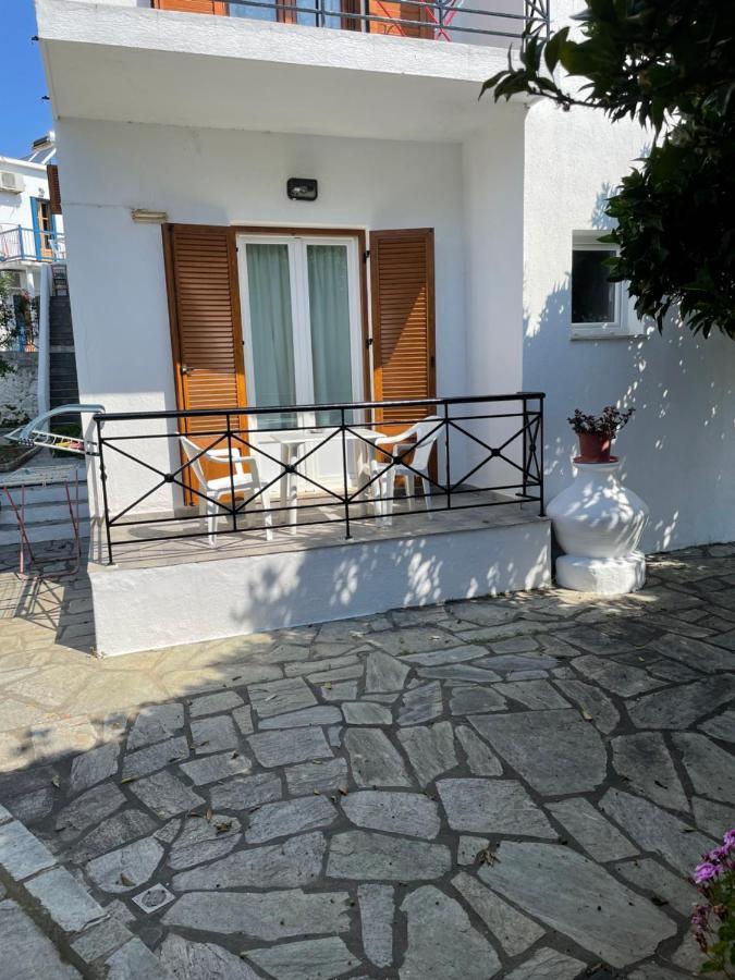 Karagiozos Studios & Apartments Σκόπελος Εξωτερικό φωτογραφία