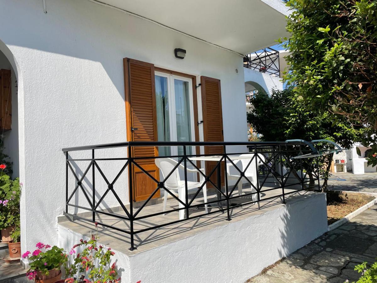 Karagiozos Studios & Apartments Σκόπελος Εξωτερικό φωτογραφία