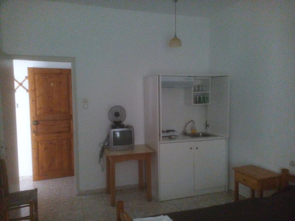 Karagiozos Studios & Apartments Σκόπελος Εξωτερικό φωτογραφία